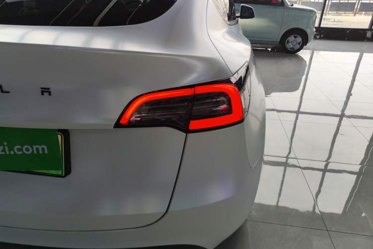 Used Tesla Model Y 2021 Standard Range Rear-Wheel Drive Version