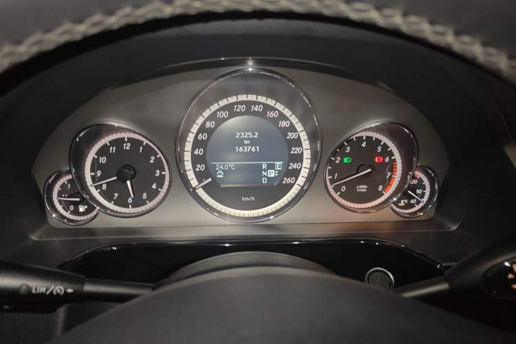 Used Mercedes-Benz E-Class 2010 E 300 L Fashion Model