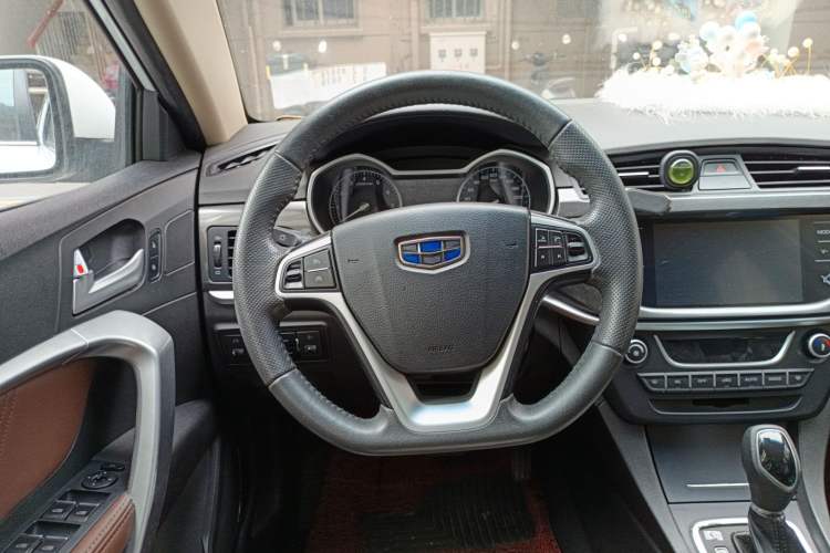 Used Geely Auto Emgrand 2017 Hatchback RS Million Edition 1.5L CVT Upward Version
