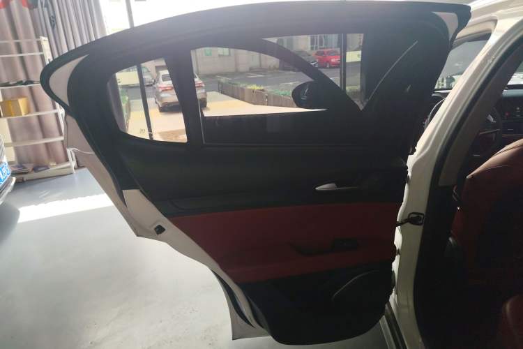 Used Alfa Romeo Stelvio 2017 2.0T 200HP Elite Edition