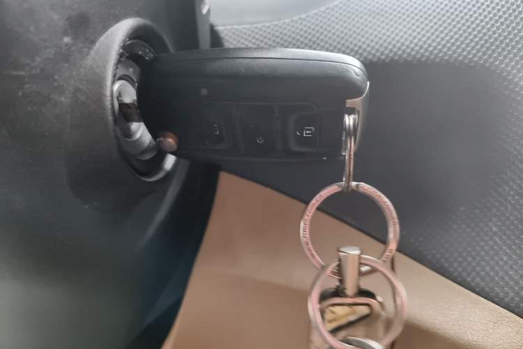 Used Wuling Hongguang 2015 1.5L S Base Model China IV Vehicle Key