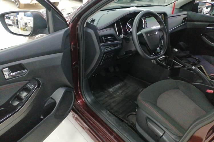 Used Venucia T70 2018 1.6L Manual Enjoyment Edition
