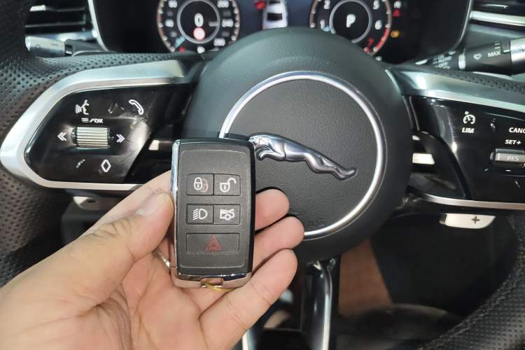 Used Jaguar XFL 2019 XFL 2.0T 250 PS Four-Wheel Drive Luxury Edition
