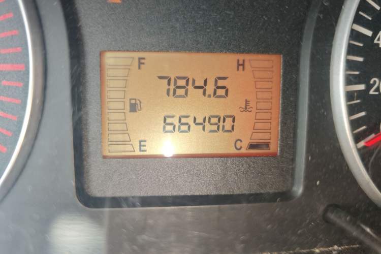 Used FORTHING Lingzhi 2014 M3 1.6L 7-Seater Comfort Model