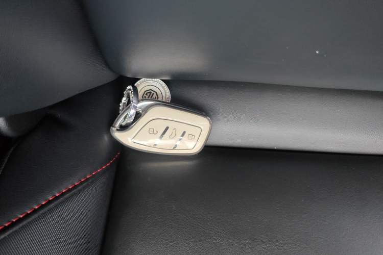 Used MG 5 2021 180 DVVT CVT Youth Luxury Edition
