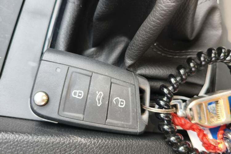 Used Skoda Octavia 2017 Classic Model 1.6L Manual Comfort Edition
