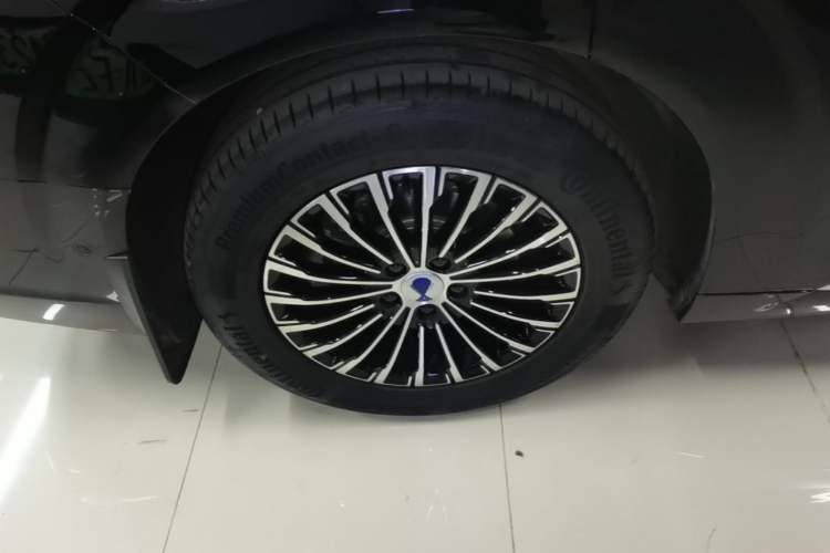 Used Denza D9 2025 Model DM-i Four-Wheel Drive Prestige Edition
