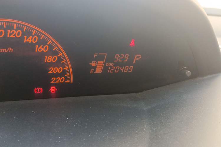 Used Toyota Yaris 2011 1.6E Automatic Charm Edition Odometer Close Up