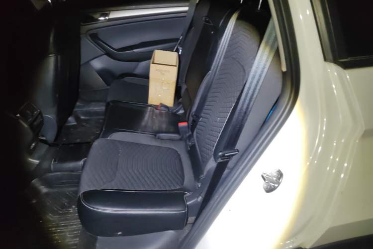 Used Skoda Kodiaq 2018 Facelifted TSI330 5-Seater Two-Wheel-Drive Comfort Edition
