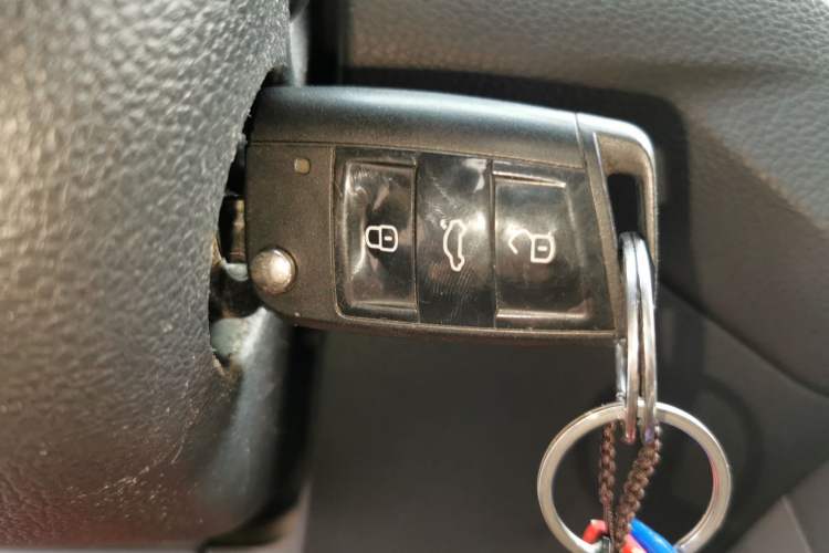 Used Volkswagen Touran 2016 Volkswagen Touran L 280TSI DSG Comfort Edition Vehicle Key