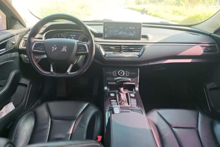 Used Hongqi H5 2018 30TD Dynamic Edition Center Console