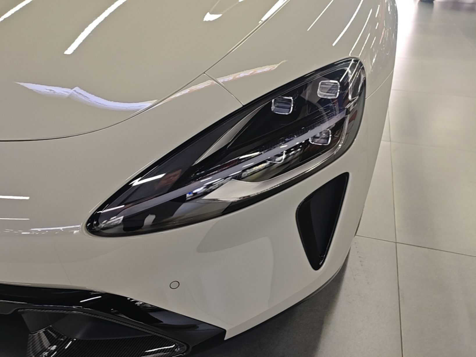 Xiaomi Auto SU7 2026 Model Standard Edition — снимка 8