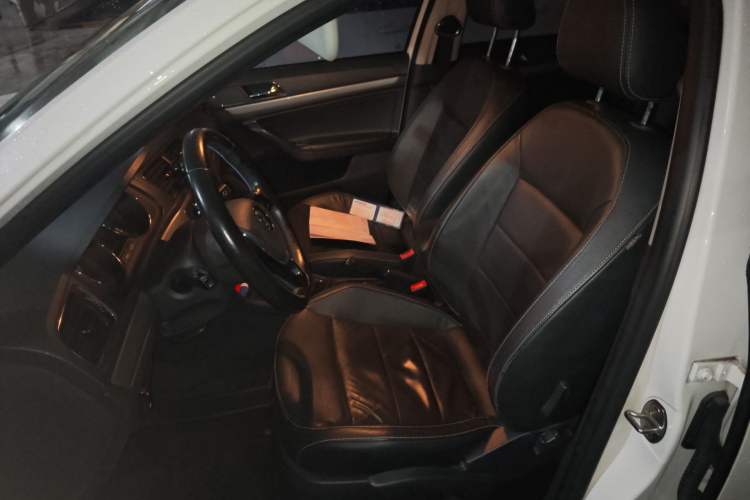 Used Volkswagen Lavida 2015 1.6L Manual Comfort Edition Left Front Seat