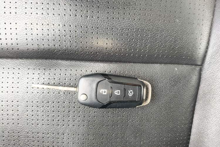 Used Ford Escort 2017 Happiness Edition 1.5L Automatic Fashion Version
