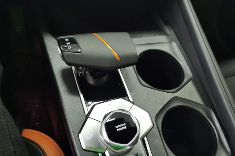 Used CHANGAN UNI-V 2024 1.5T High-Energy Version
