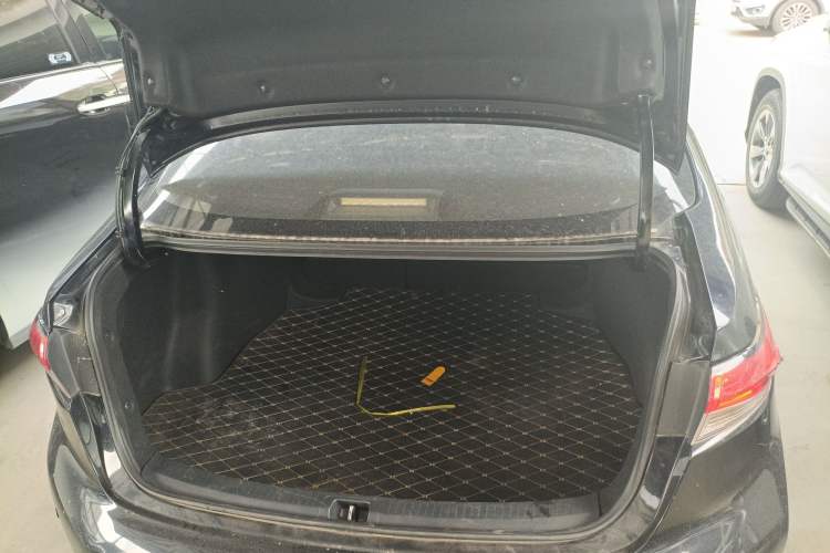 Used Toyota Levin 2019 185T CVT Luxury Edition China VI Standard Trunk