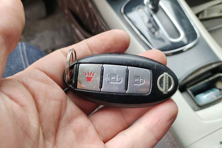 Used Nissan Tiida 2011 1.6L CVT Smart Version Vehicle Key