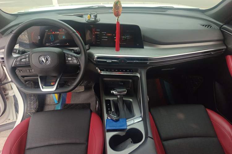 Used CHANGAN CS35PLUS 2021 Blue Whale NE 1.4T DCT Prestige Model
