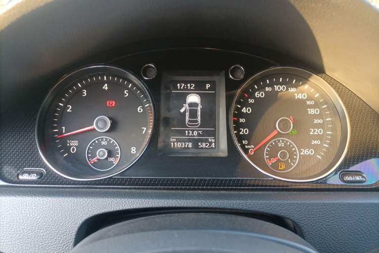 Used Volkswagen Magotan 2015 Facelift 1.8TSI Luxury Model Instrument Cluster