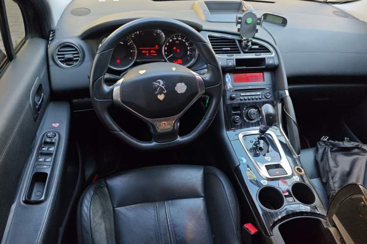 Used Peugeot 3008 2013 2.0L Automatic Trend Edition Steering Wheel