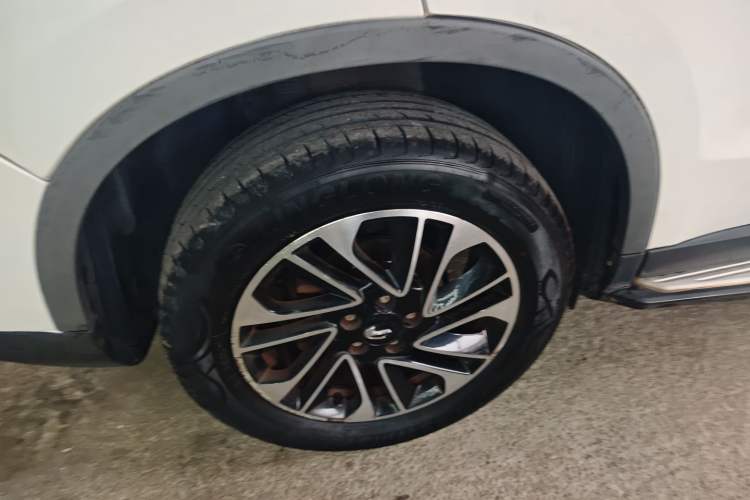 Used GAC Trumpchi GS4 2015 200T G-DCT Elite Edition Exterior 3