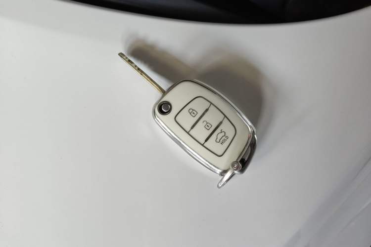 Used Hyundai Elantra (5th Generation / Langdong) 2016 1.6L Automatic Smart Version Vehicle Key