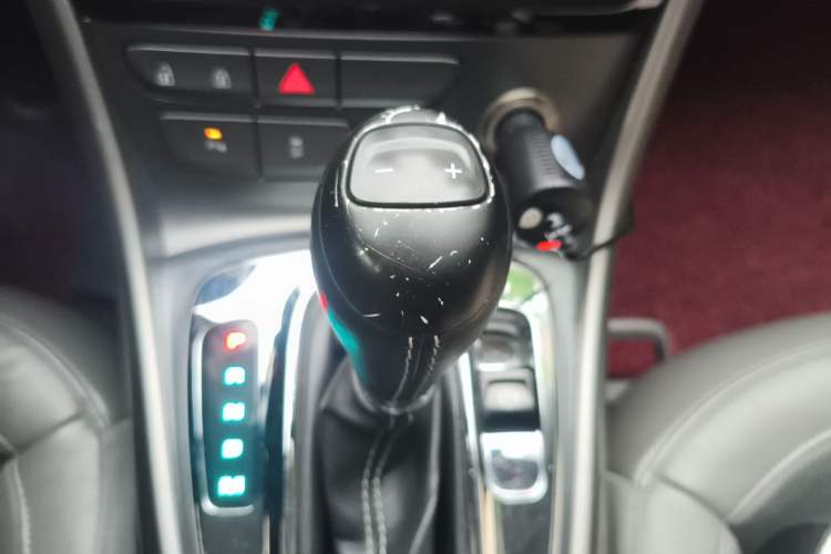 Used Chevrolet Malibu 2014 2.0L Automatic Luxury Edition Gear Lever