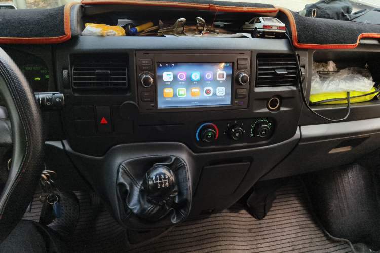 Used Ford Transit Custom 2016 2.2T Long-Wheelbase 6/7-Seater Mid-Roof Multi-Purpose Vehicle
