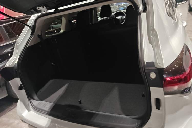 Used Toyota Highlander 2026 Model 2.5L Intelligent Electric Hybrid Dual-Engine All-Wheel-Drive Luxury Edition 7-seater
