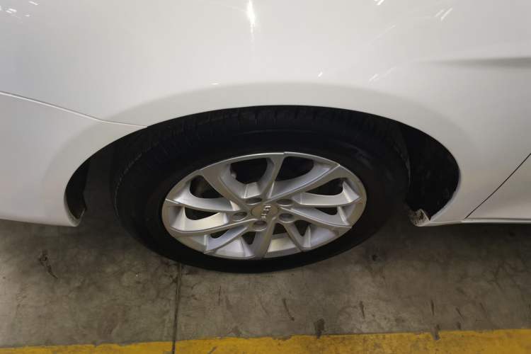 Used Geely Auto Emgrand 2021 UP 1.5L CVT Luxury Model Left Front Wheel Hub