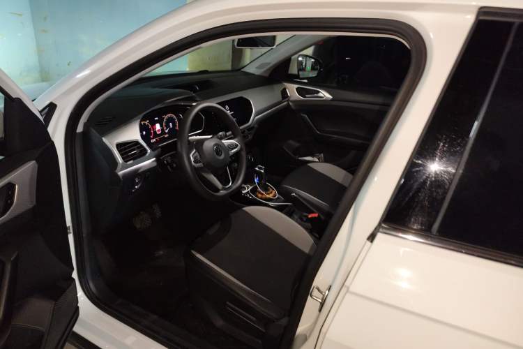 Used Volkswagen Tacqua 2021 200TSI DSG JoyConnect Edition
