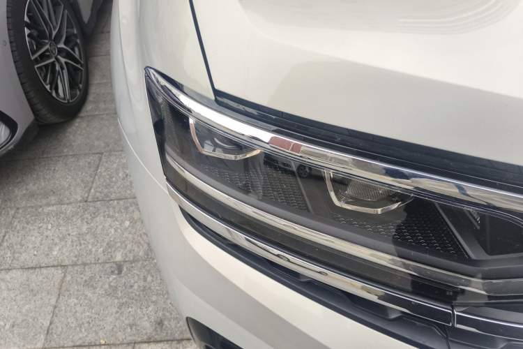 Used Volkswagen Teramont X 2019 380TSI Four-Wheel Drive Prestige Luxury Edition Right Front Headlight