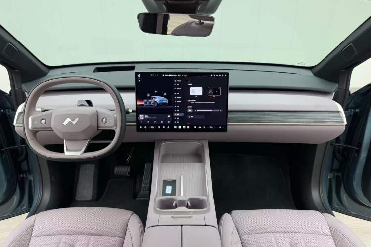 Used ONVO L60 2024 60 kWh All-Wheel Drive