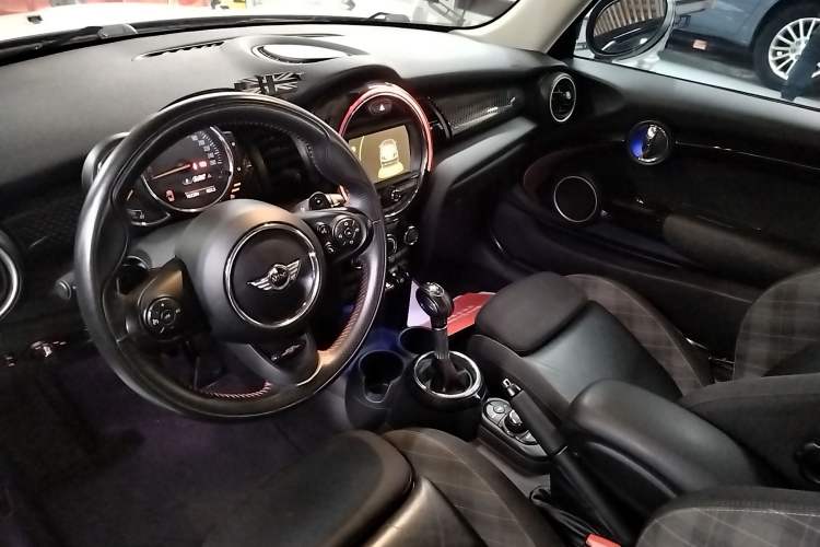 Used MINI MINI 2014 2.0T COOPER S Fun