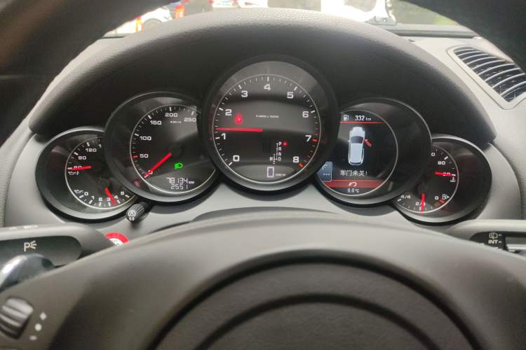 Used Porsche Cayenne 2014 Cayenne Platinum Edition 3.0T