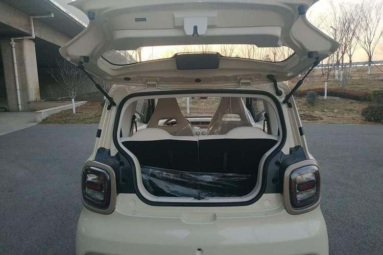 Used Bestune Pony 2026 222km Colorful Horse
