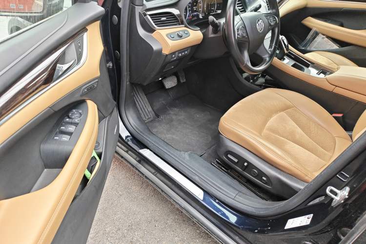 Used Buick LaCrosse 2019 28T Prestige Model Driver Seat