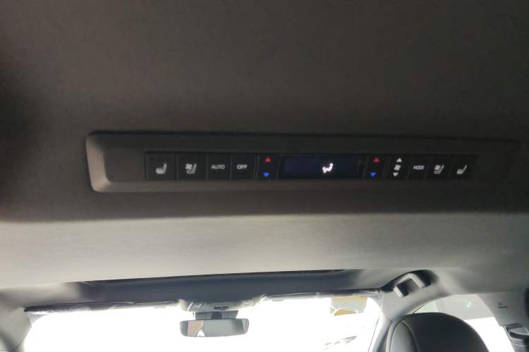 Used Toyota Sienna 2026 Model 2.5L Dual-Engine Four-Wheel-Drive Prestige Edition
