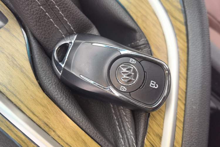 Used Buick GL6 2019 18T 6-Seater Connected Luxury Version China VI Standard
