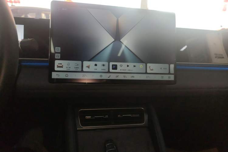 Used BYD Qin L 2025 DM-i Smart Drive 120KM Excellence Model
