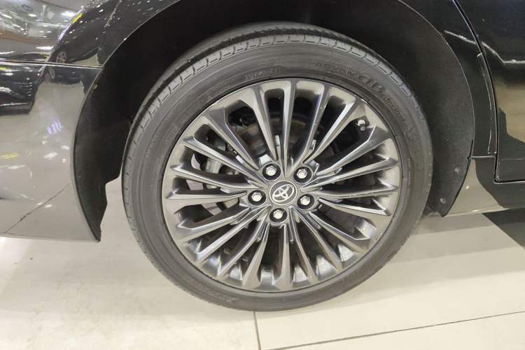 Used Toyota Avalon 2019 2.0L XLE Premium Edition China VI
