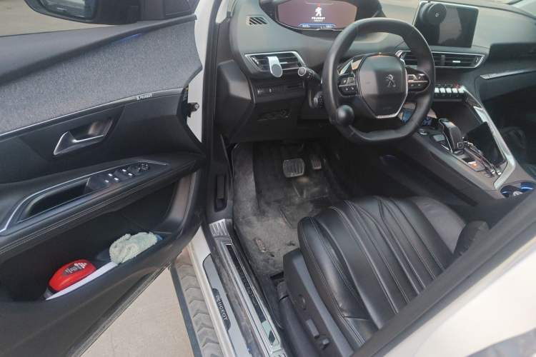 Used Peugeot 4008 2017 350THP Luxury Edition Driver Seat