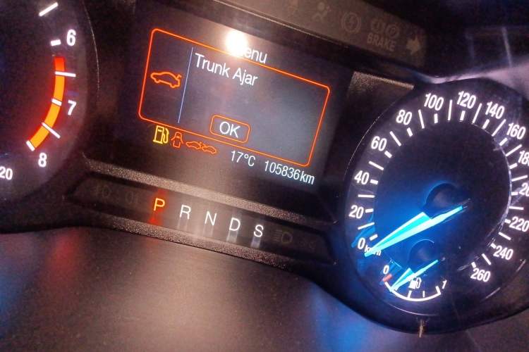 Used Ford Mondeo 2013 1.5L GTDi180 Fashion Edition Odometer Close Up