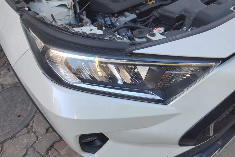 Used Toyota RAV4 2020 2.0L CVT Two-Wheel Drive Fashion Edition
