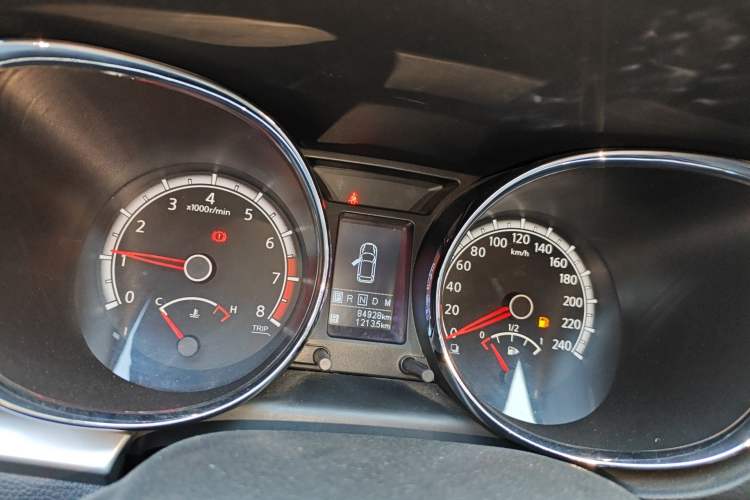 Used Venucia T70 2015 2.0L CVT Smart Choice Edition Instrument Cluster