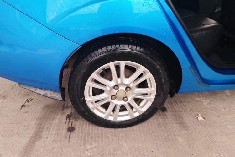 Used Ford Fiesta 2013 Sedan 1.5L Manual Fashion Edition Exterior 5