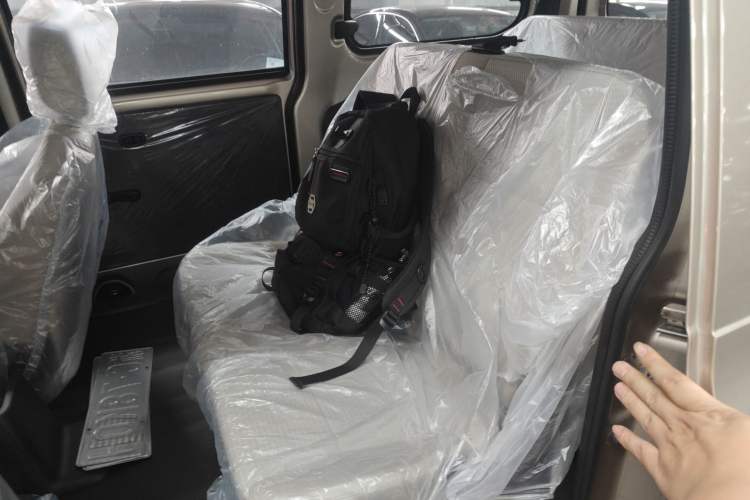 Used Wuling Hongguang V 2022 1.5L Jingqu Version Hydraulic Power Steering LAR