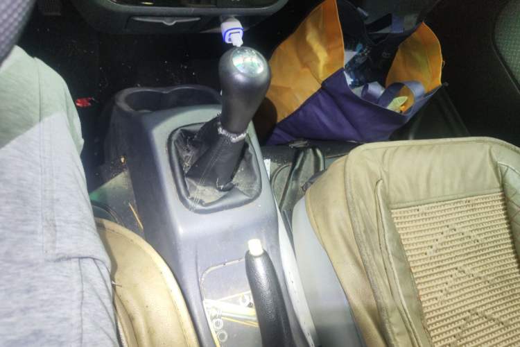 Used Jinbei Hiace X30 2020 1.5L Super-Comfortable Version China VI Standard SWC15M Gear Lever