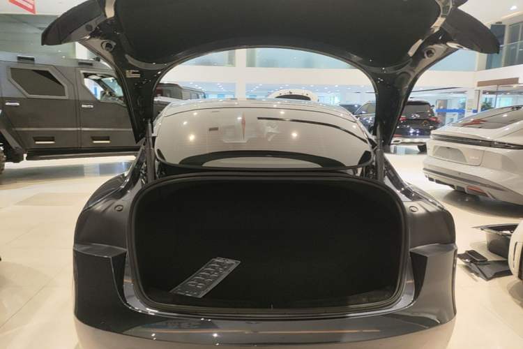 Used Tesla Model 3 2023 Rear-Wheel-Drive Version