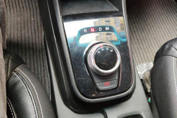 Used Baojun 310W 2018 1.5L Automatic Fashion Version China V Emission Standard
